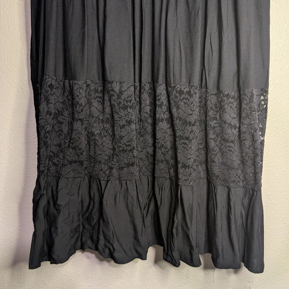 NWT Simplee Long Black Dress Size Large with Bell Sleeves and Lace accents - Picture 7 of 10